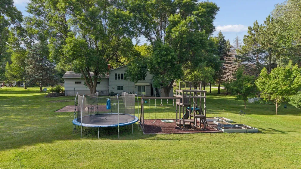 8173 112th Street NW Annandale, MN 55302