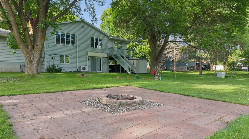 8173 112th Street NW Annandale, MN 55302