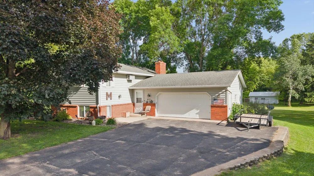 8173 112th Street NW Annandale, MN 55302