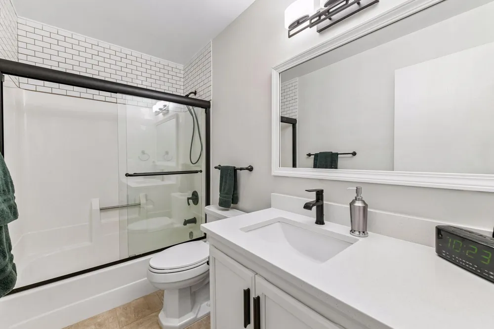 6085 Rowland Road #207 Minnetonka, MN 55343