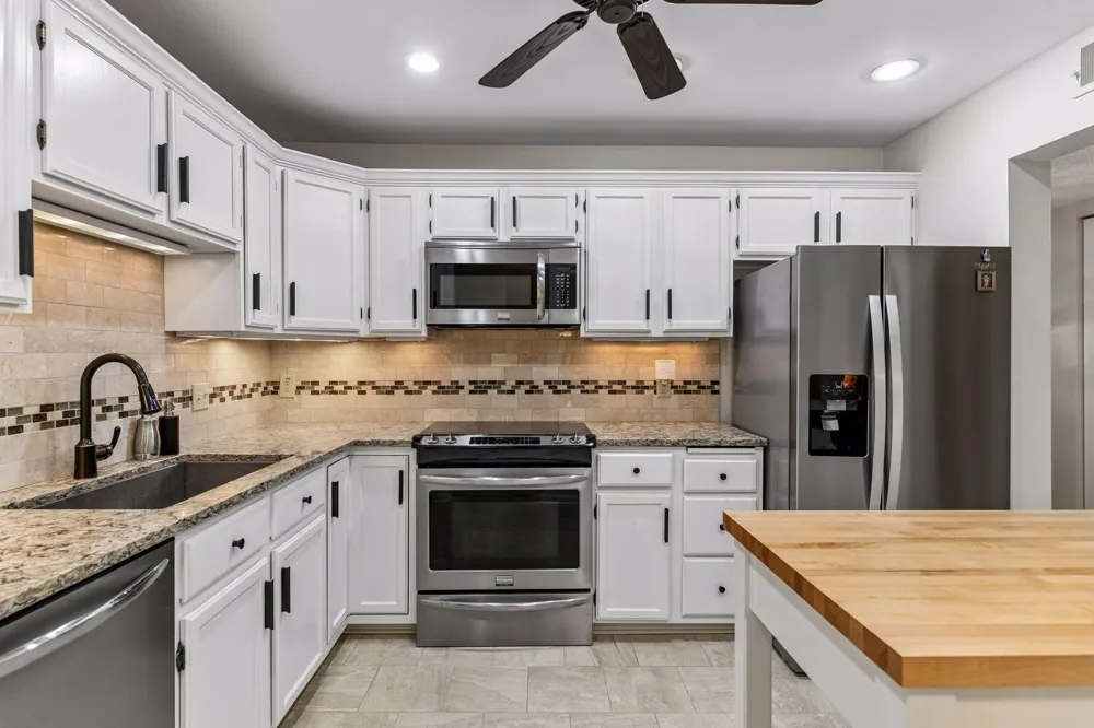 6085 Rowland Road #207 Minnetonka, MN 55343