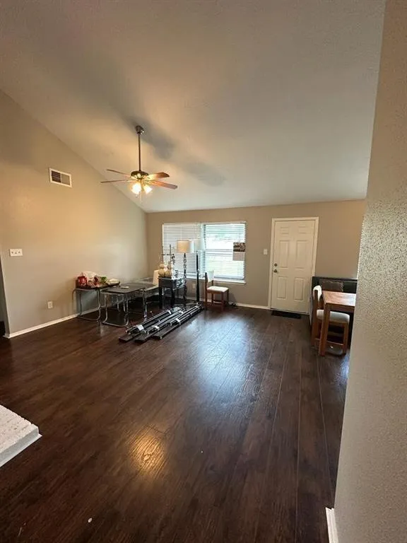10921 Pecan Drive La Porte, TX 77571