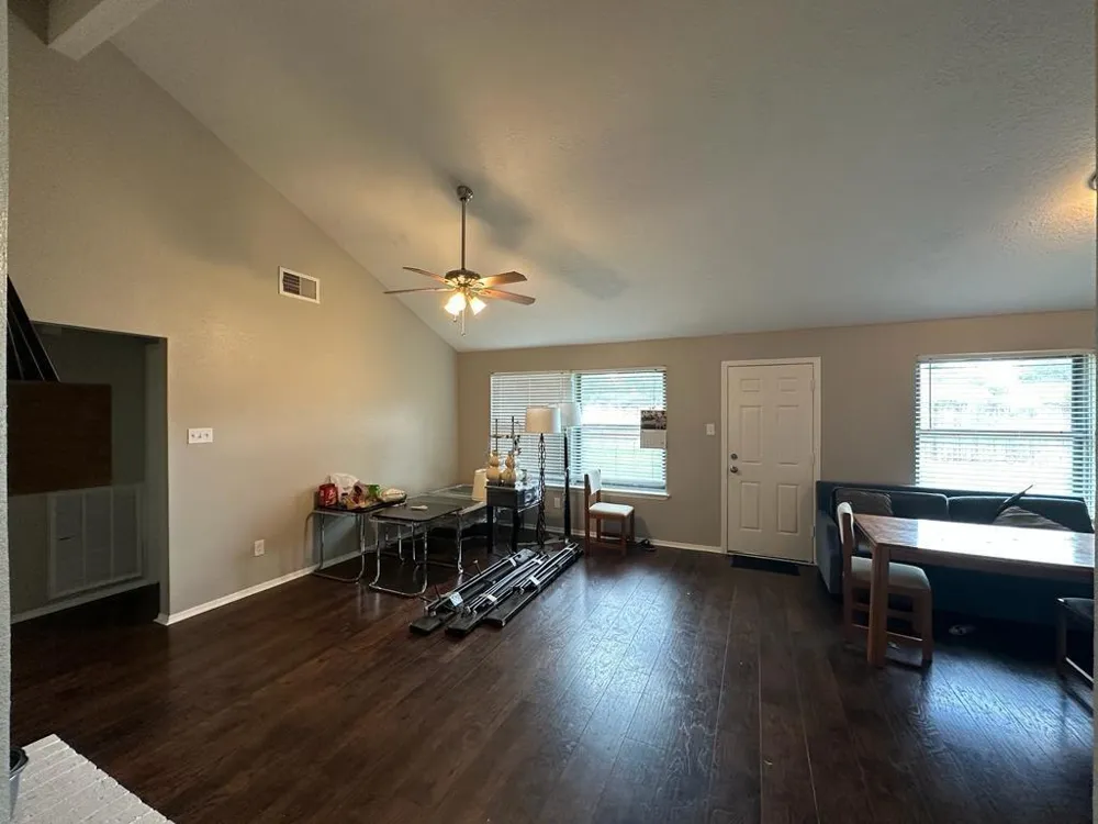 10921 Pecan Drive La Porte, TX 77571