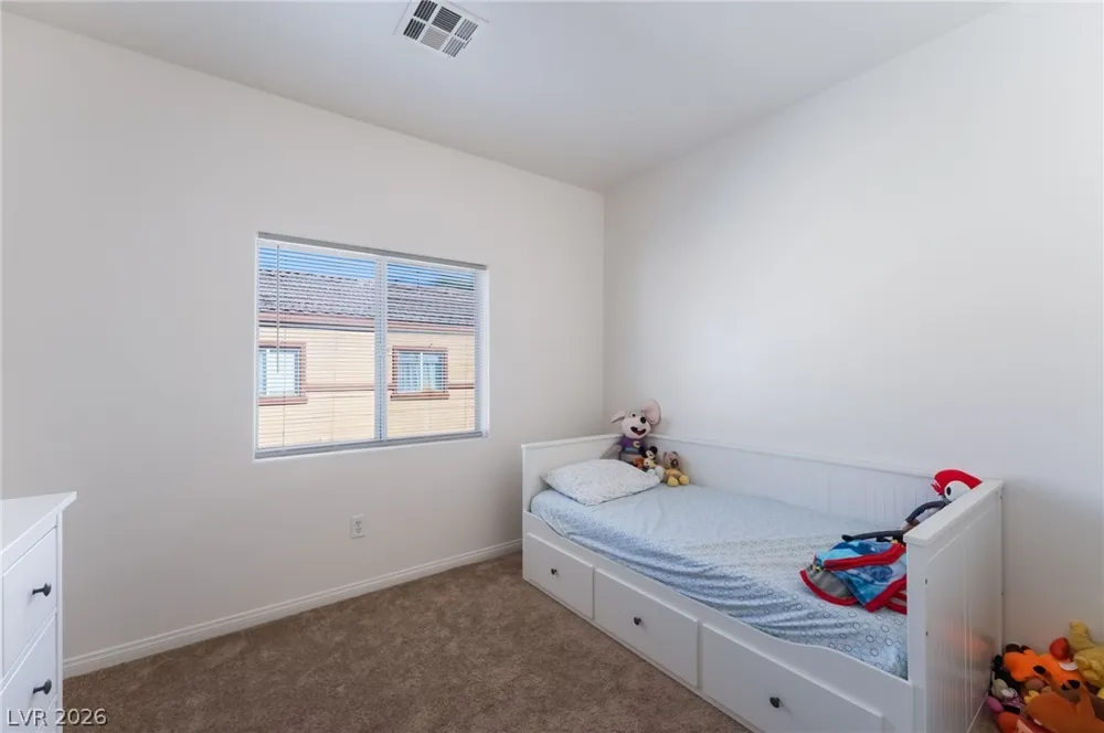 4915 E Russell RD Road Las Vegas, NV 89120