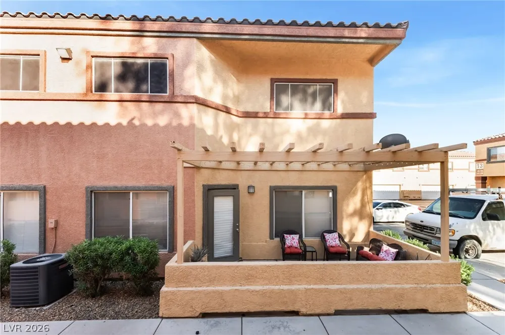 4915 E Russell RD Road Las Vegas, NV 89120