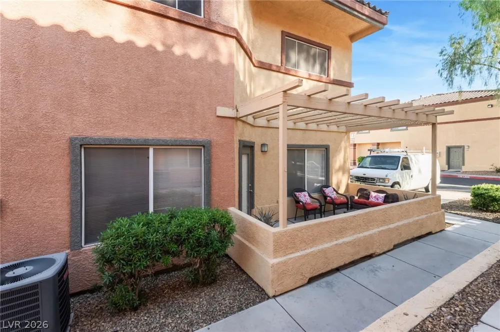 4915 E Russell RD Road Las Vegas, NV 89120