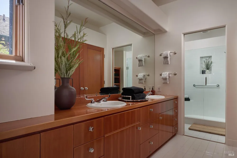 41 Dipsea Road Stinson Beach, CA 94970