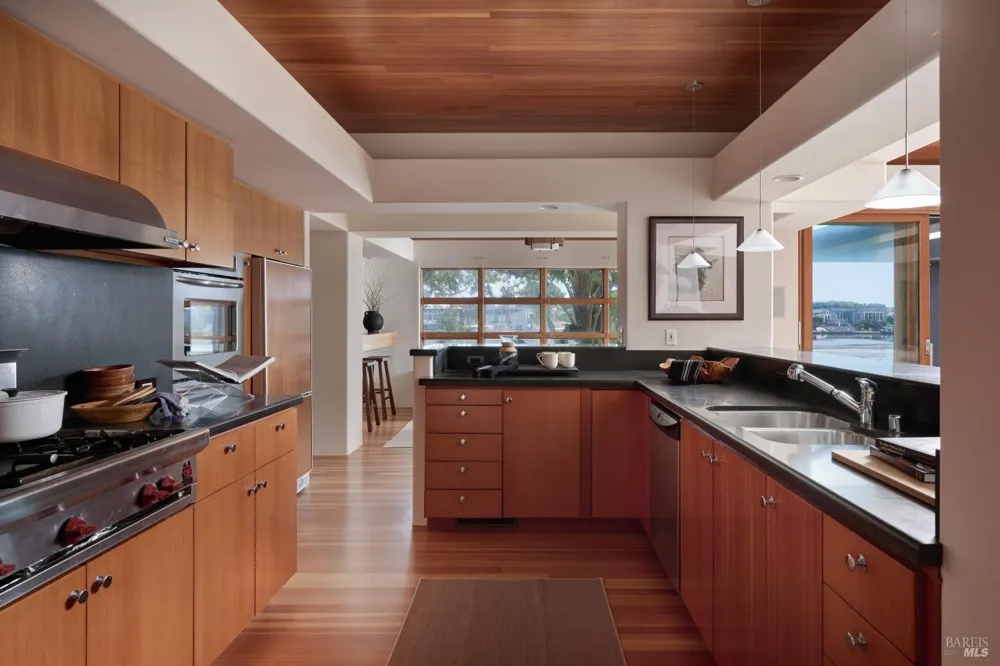 41 Dipsea Road Stinson Beach, CA 94970
