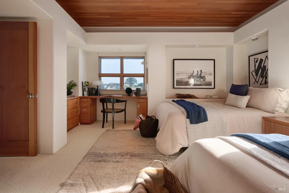 41 Dipsea Road Stinson Beach, CA 94970