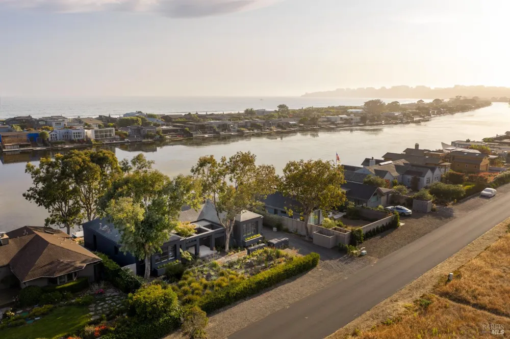 41 Dipsea Road Stinson Beach, CA 94970