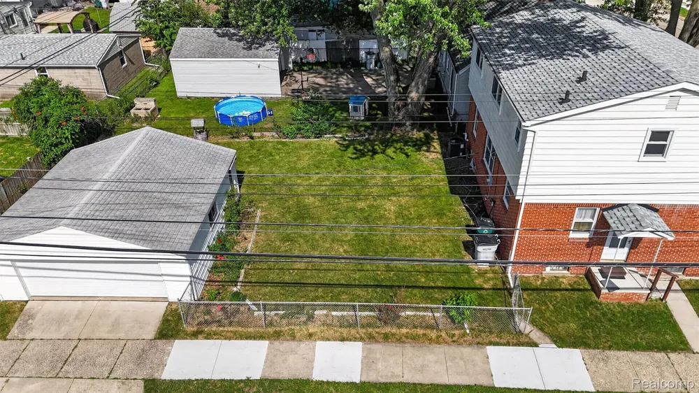 1705 E Granet Avenue Hazel Park City, MI 48030