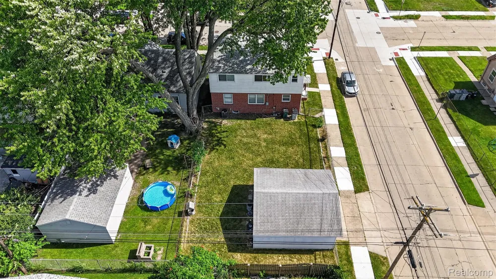 1705 E Granet Avenue Hazel Park City, MI 48030