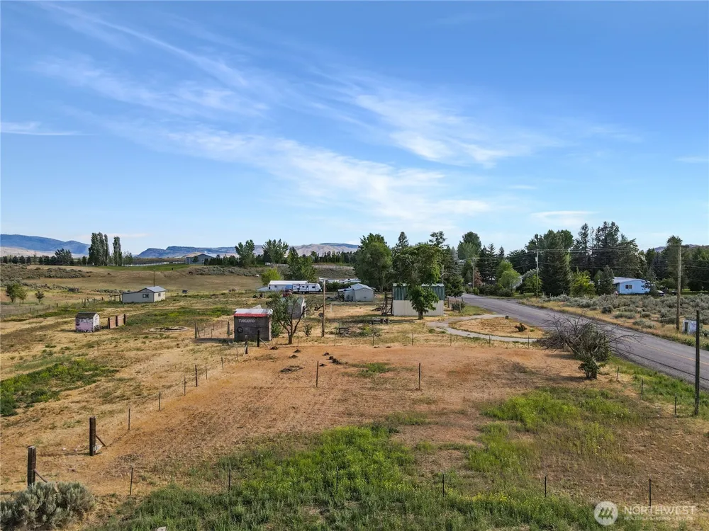 232 Greenacres Road Riverside, WA 98849