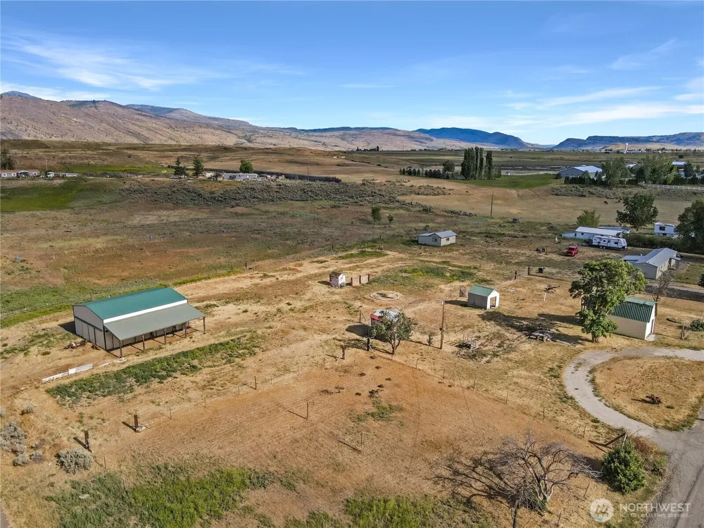 232 Greenacres Road Riverside, WA 98849