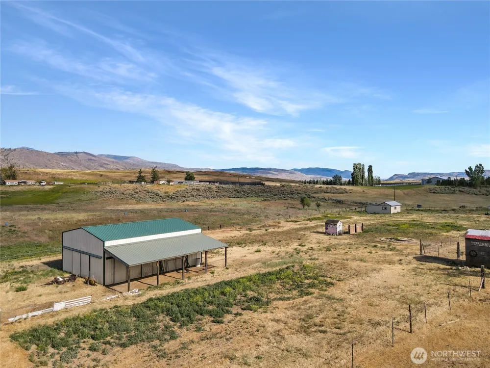 232 Greenacres Road Riverside, WA 98849