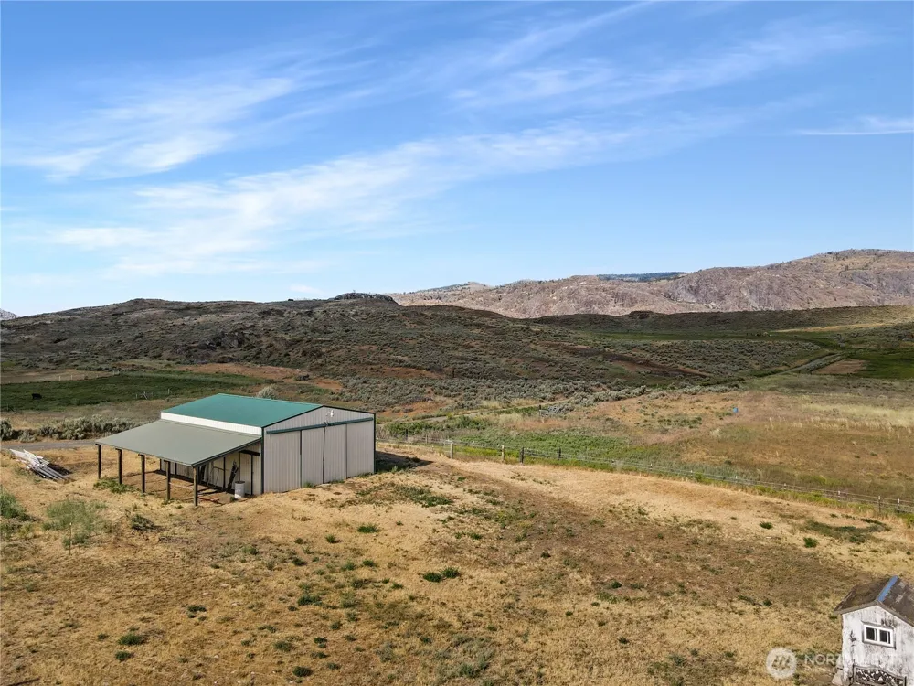 232 Greenacres Road Riverside, WA 98849