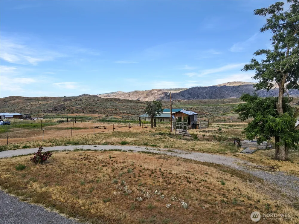 232 Greenacres Road Riverside, WA 98849