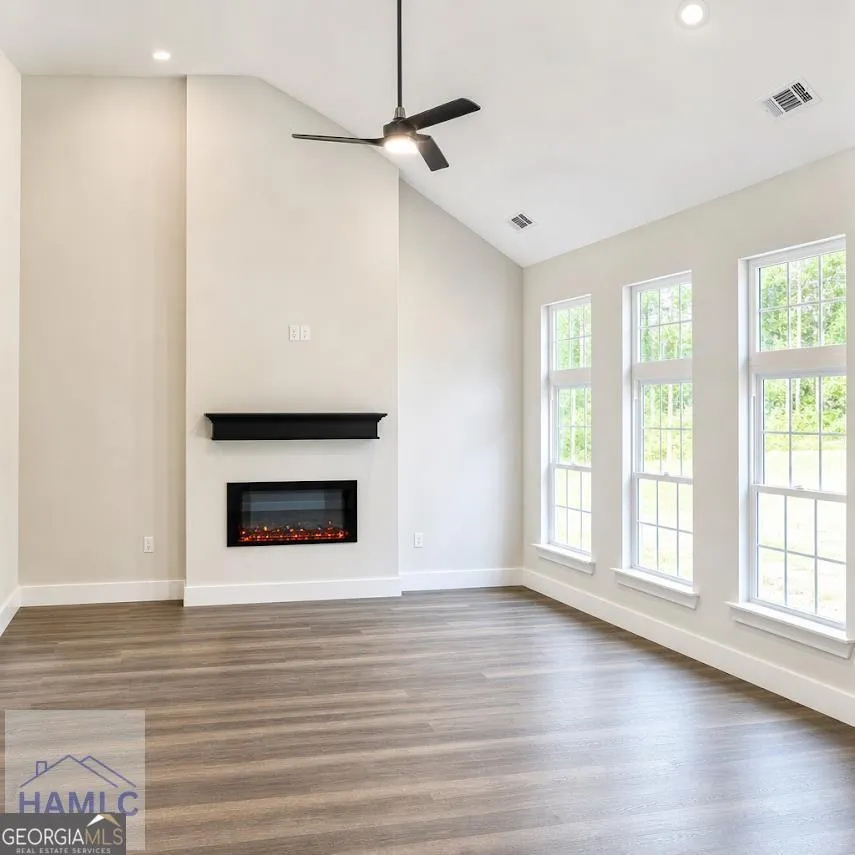 65 Plantation RD Midway, GA 31320