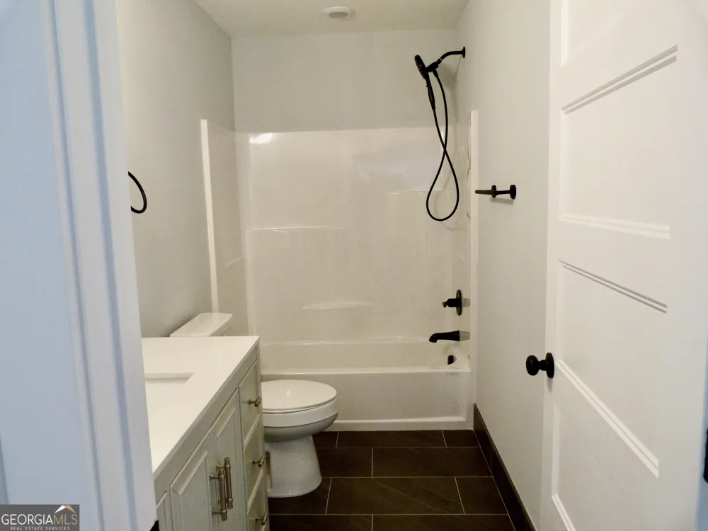 65 Plantation RD Midway, GA 31320
