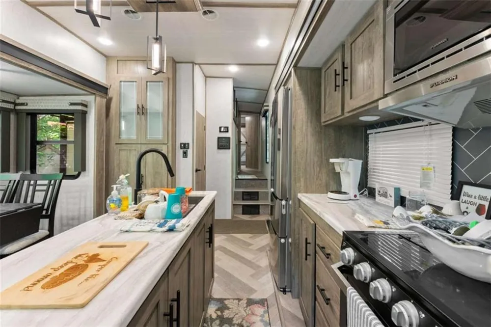 169 Magnificent Way Cleveland, GA 30528