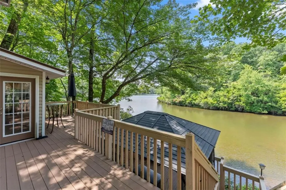 169 Magnificent Way Cleveland, GA 30528