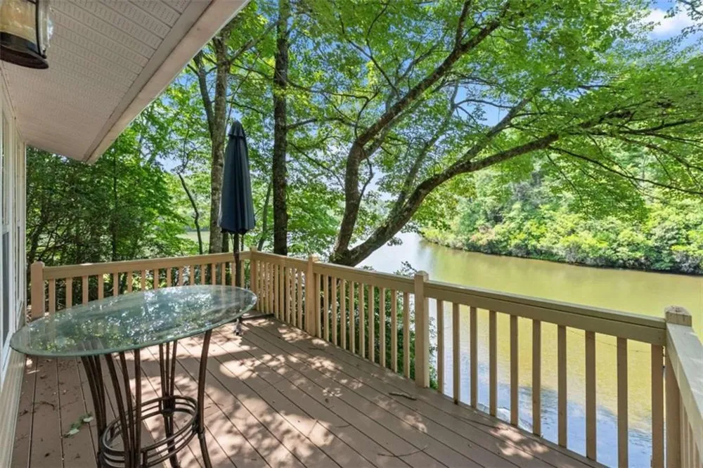 169 Magnificent Way Cleveland, GA 30528