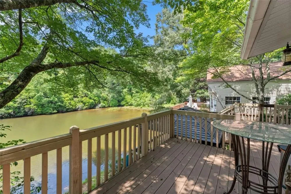 169 Magnificent Way Cleveland, GA 30528