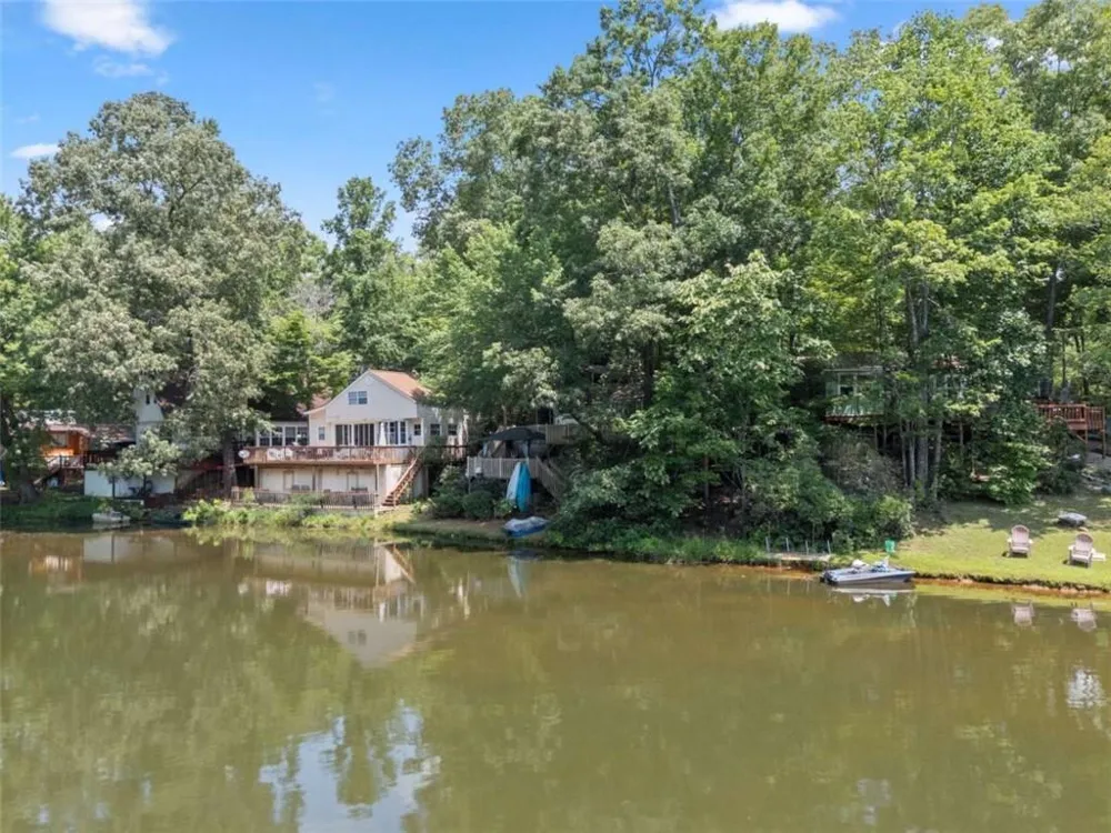 169 Magnificent Way Cleveland, GA 30528