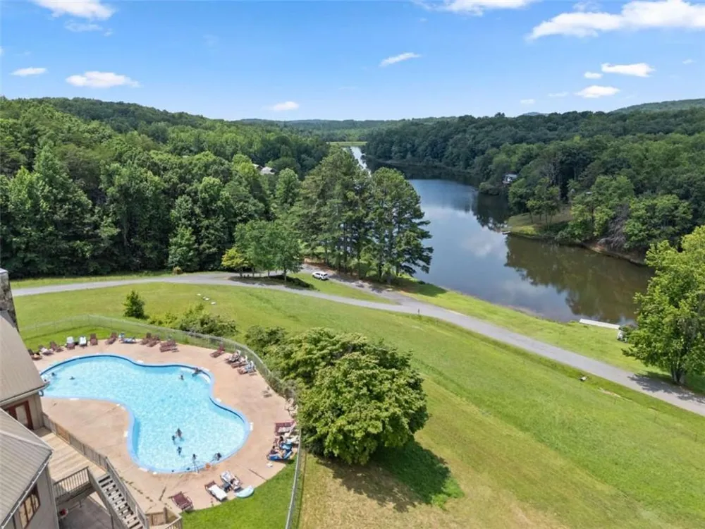 169 Magnificent Way Cleveland, GA 30528