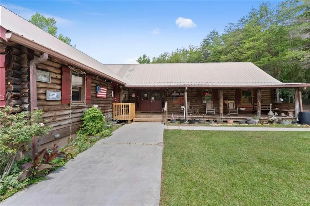 169 Magnificent Way Cleveland, GA 30528