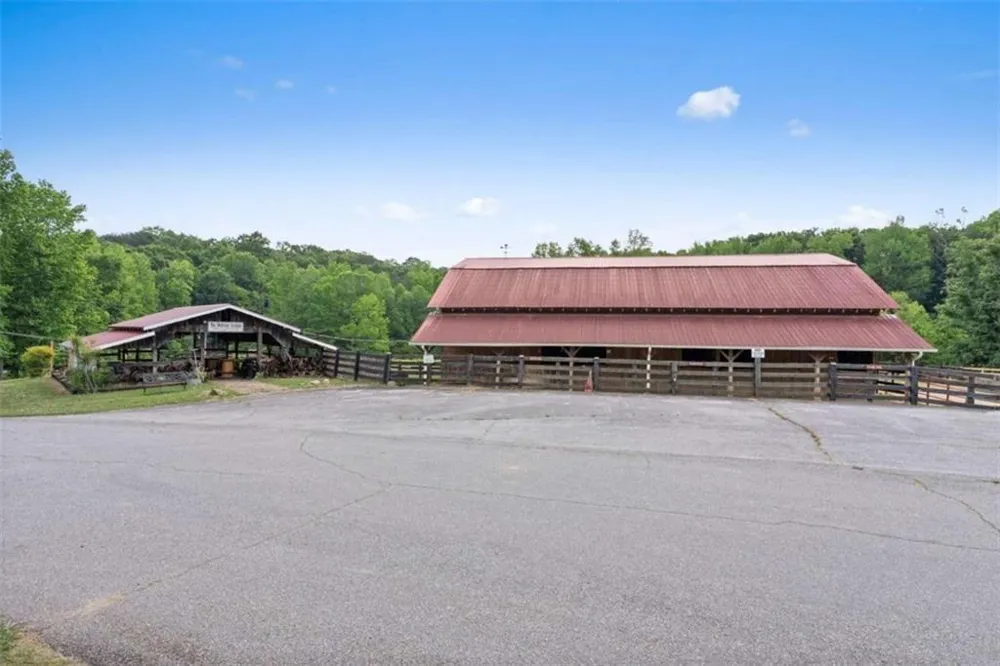 169 Magnificent Way Cleveland, GA 30528