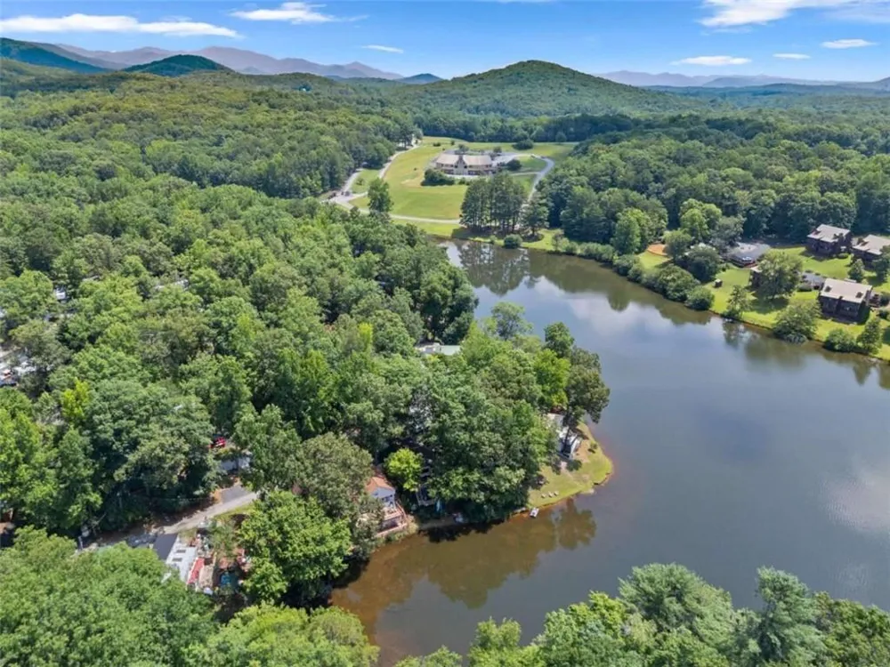 169 Magnificent Way Cleveland, GA 30528
