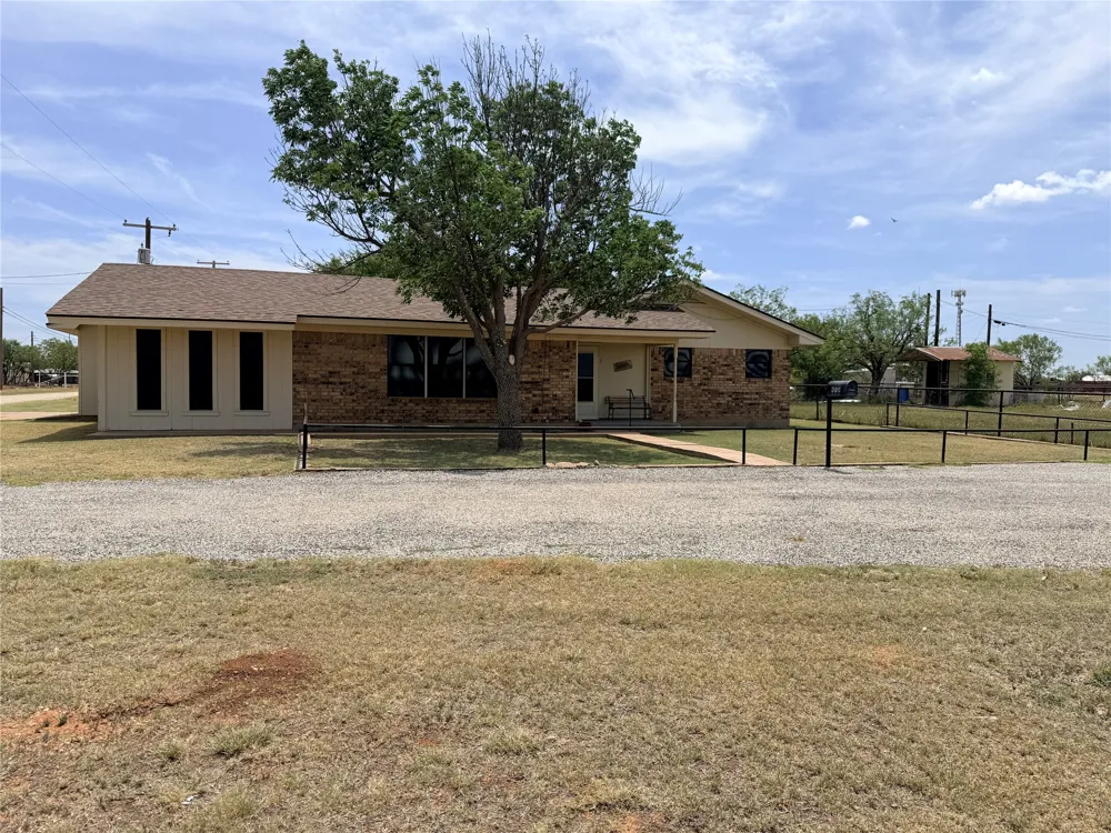 305 S Cleveland Avenue Aspermont, TX 79502