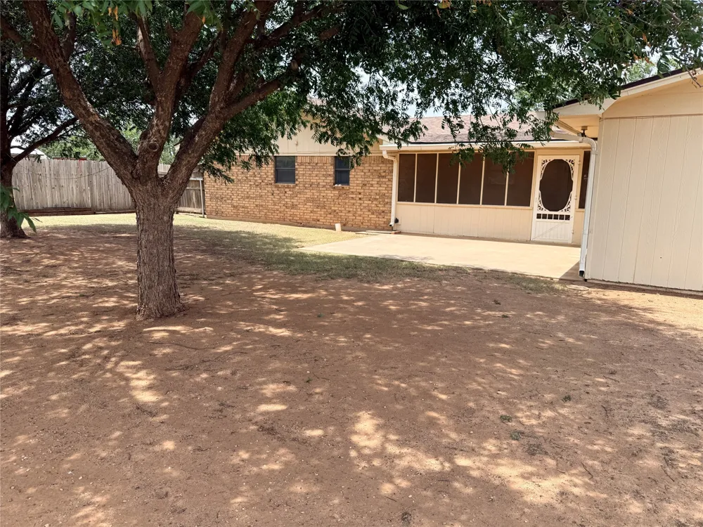 305 S Cleveland Avenue Aspermont, TX 79502