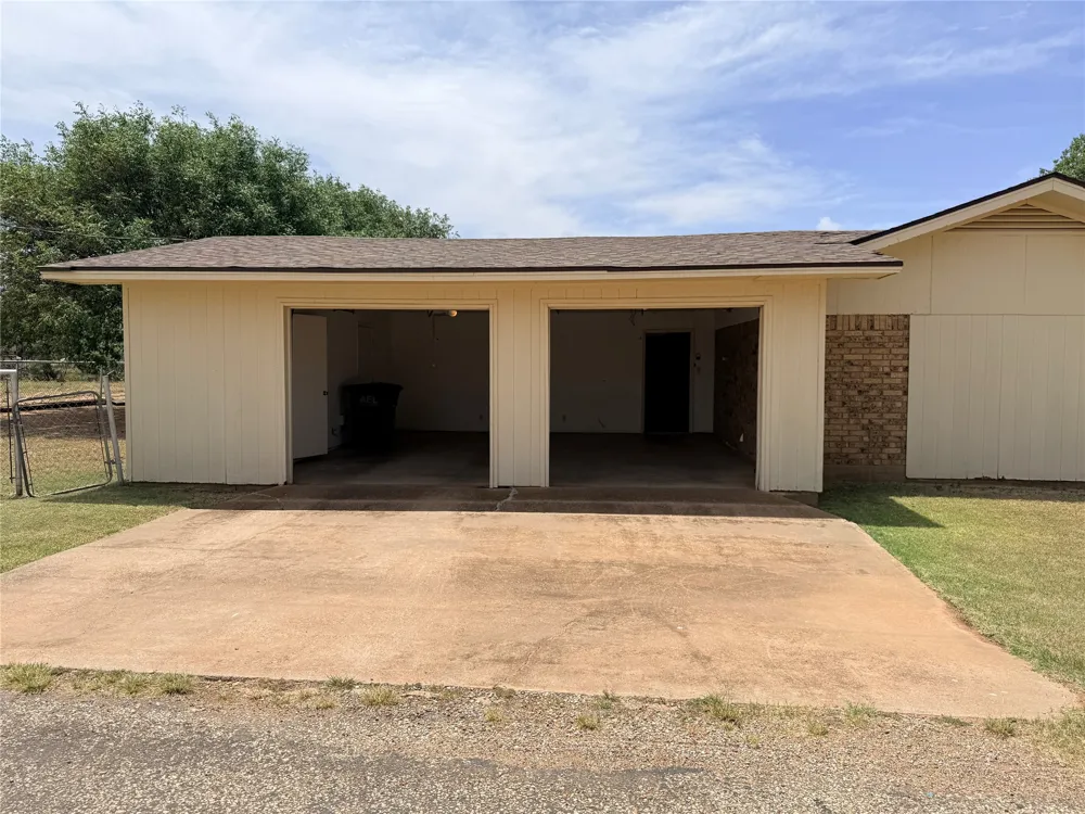 305 S Cleveland Avenue Aspermont, TX 79502