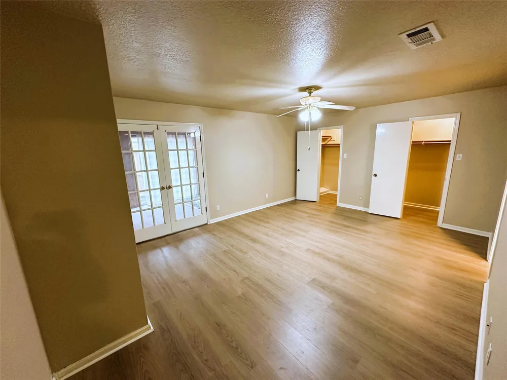 15127 Forest Lodge Drive Houston, TX 77070