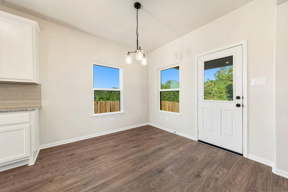 233 Crestview Drive West Columbia, TX 77486
