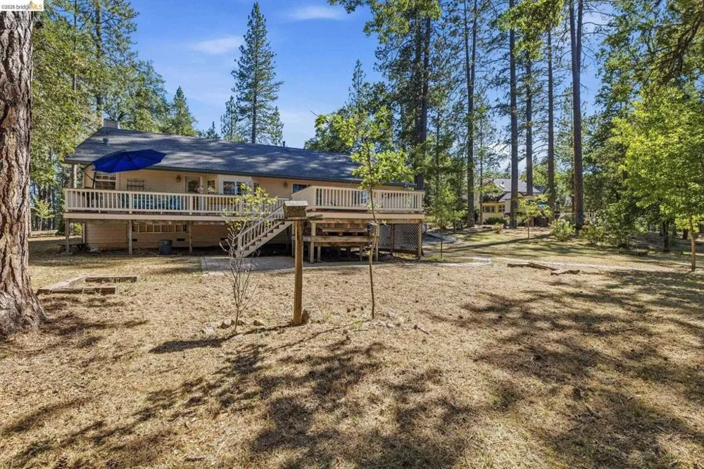 19015 Apple Valley Dr Sonora, CA 95370