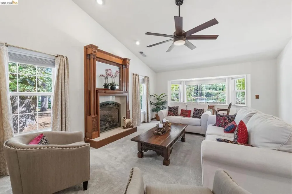 19015 Apple Valley Dr Sonora, CA 95370
