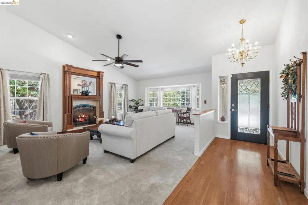 19015 Apple Valley Dr Sonora, CA 95370