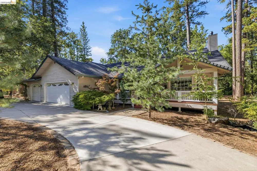 19015 Apple Valley Dr Sonora, CA 95370