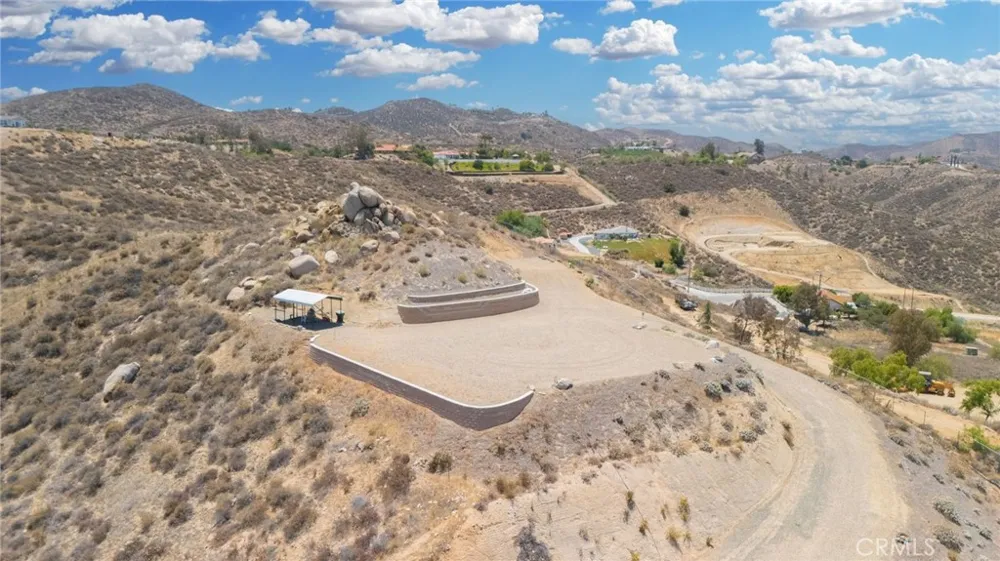 20825 Lakemount Court Perris, CA 92570