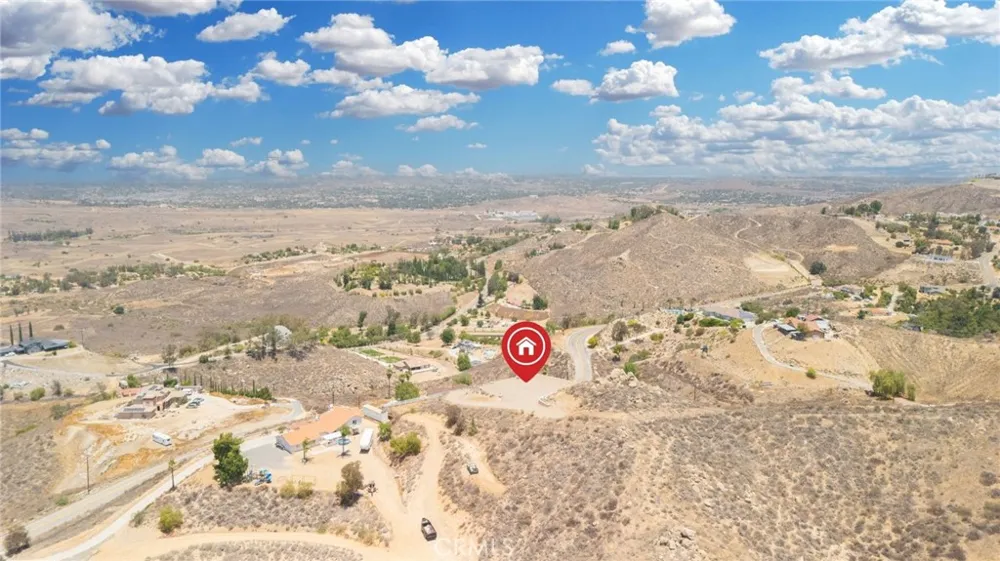 20825 Lakemount Court Perris, CA 92570