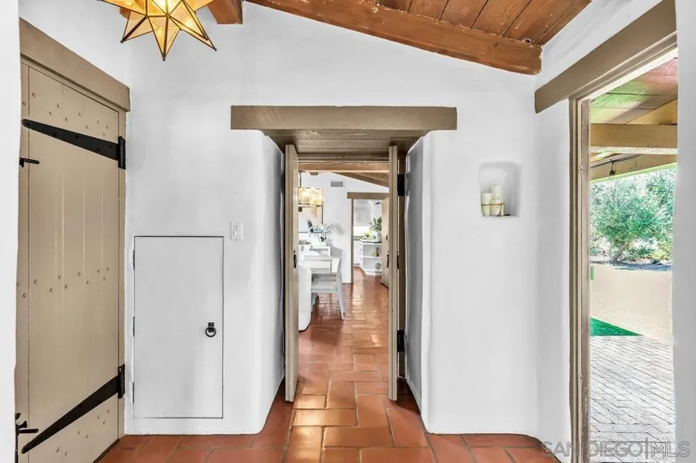 200 Palm Avenue Coronado, CA 92118