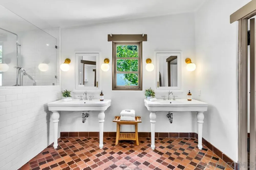 200 Palm Avenue Coronado, CA 92118