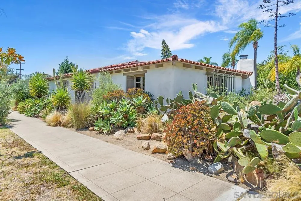 200 Palm Avenue Coronado, CA 92118