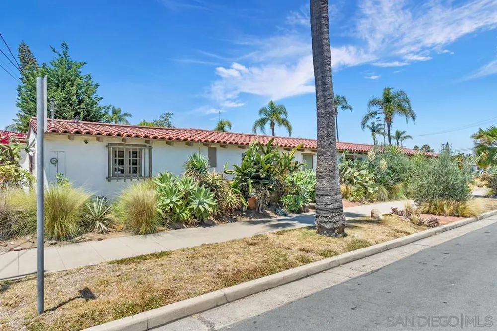 200 Palm Avenue Coronado, CA 92118