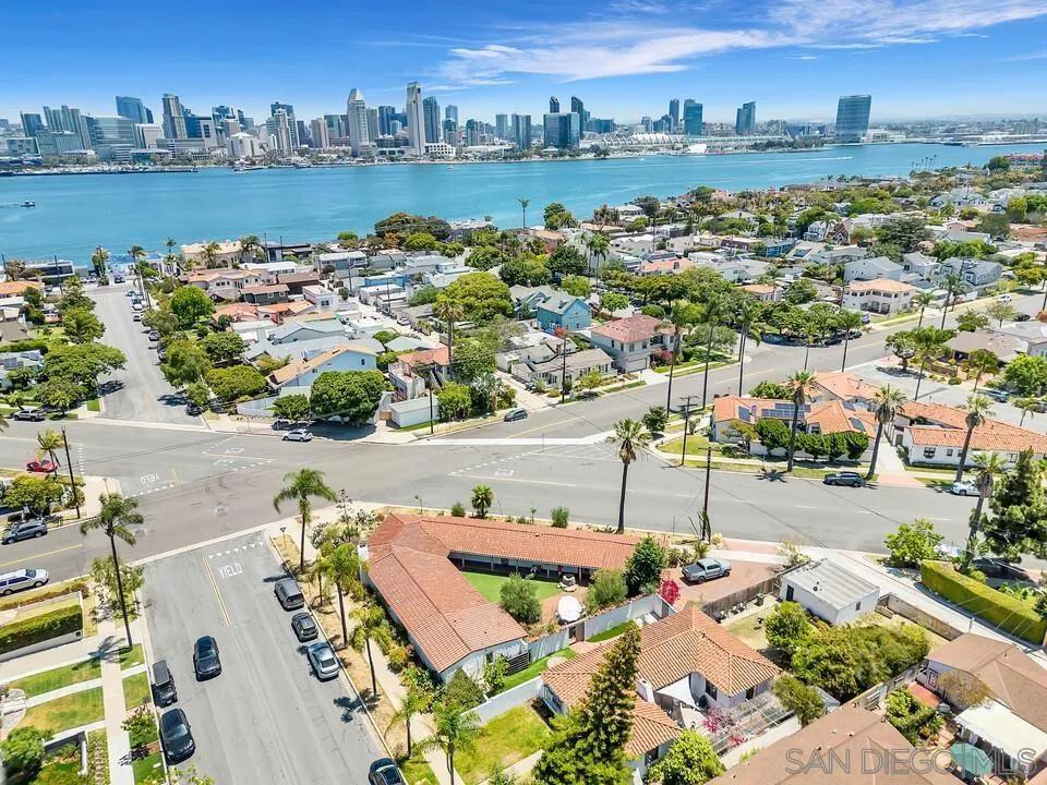 200 Palm Avenue Coronado, CA 92118