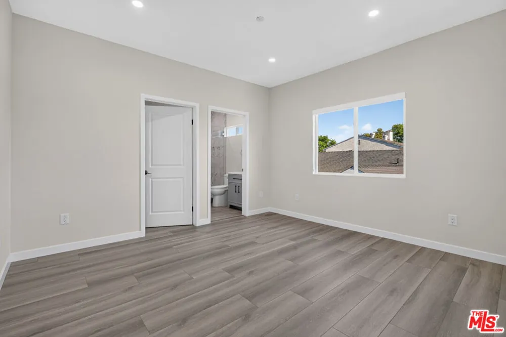 1809 Avon Street #201 Burbank, CA 91505