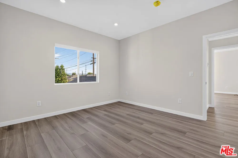 1809 Avon Street #201 Burbank, CA 91505